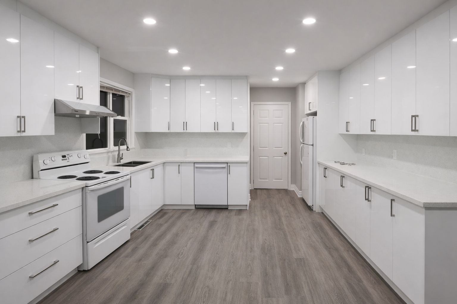 Brampton kitchen renovation with shaker cabinets and recessed lighting plan