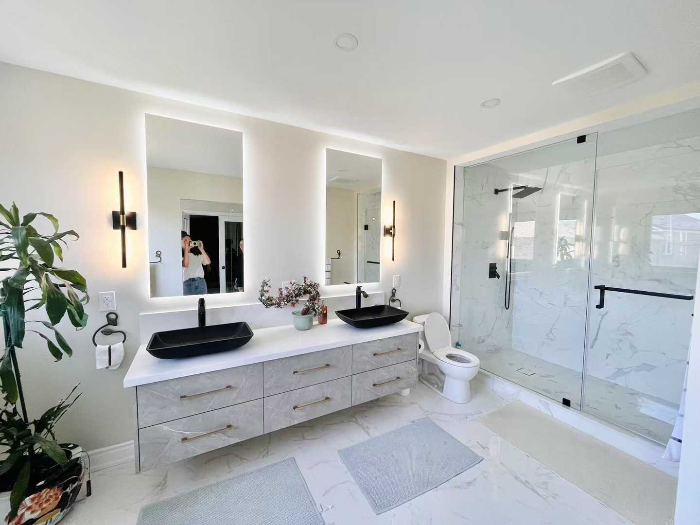 floating vanity with U shape of drawers vanity with frameless