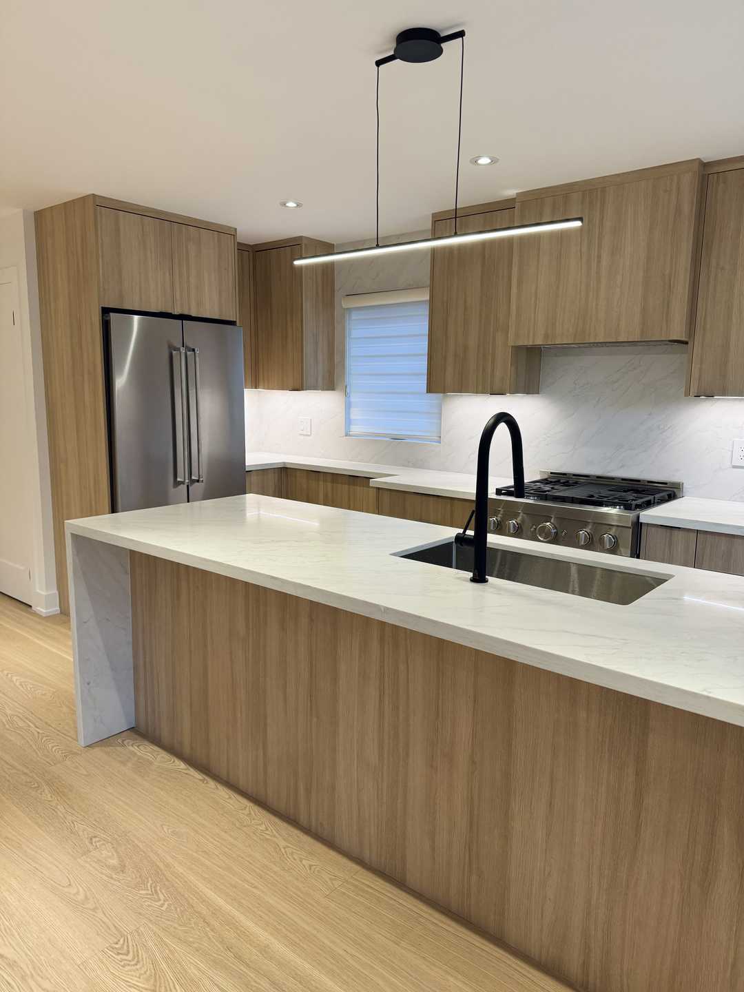 L shape kitchen-Wood panel cabinet with black fluted coffee bar,