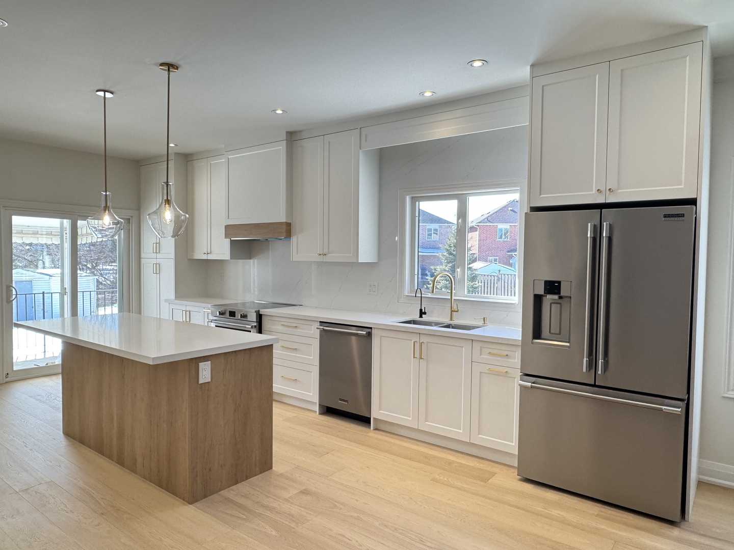 MDF snow white kitchen with wooden island, built in undermount