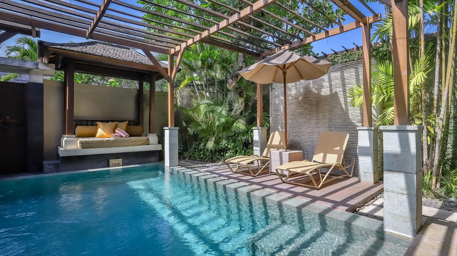 Vaughan backyard pergola with privacy screens and composite decking
